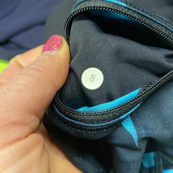 29 -Lululemon Run: Top Speed Crop
Back Spin Stroke Peacock Blue Black -17” - Picture 6 of 6